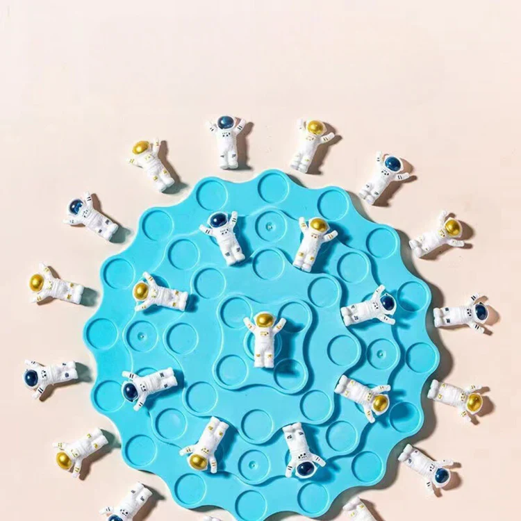 Astronaut Stackable Balance Game - Image 4