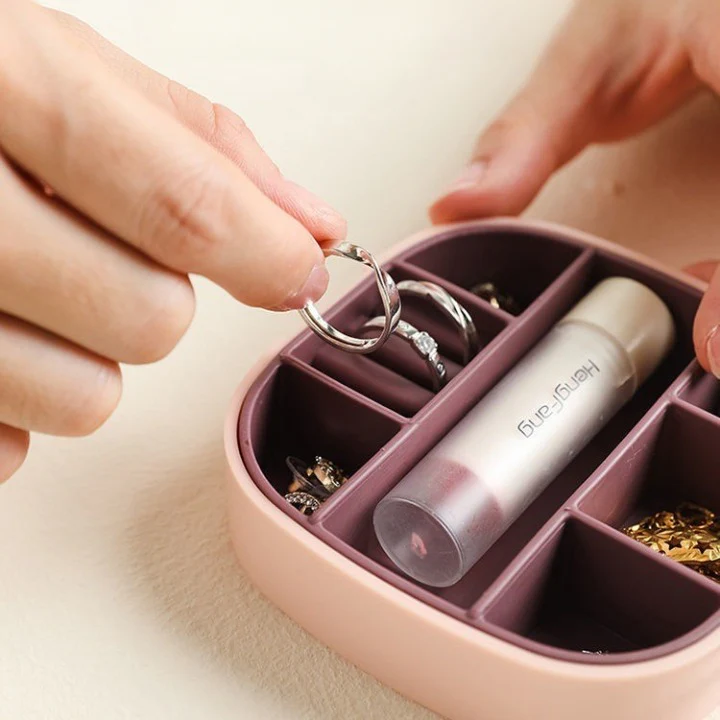 Compact Jewellery Organizer with Built-In Mirror - Image 5