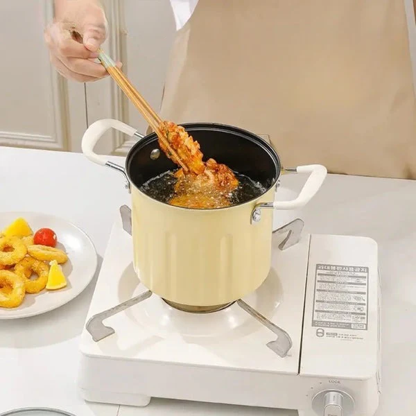 Deep Frying Pot With Strainer 3L - Image 3