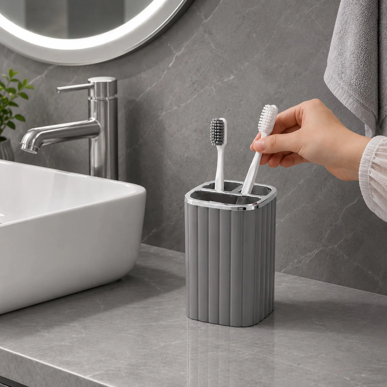 Multi-Purpose Plastic Toothpaste & Cosmetic Brush Holder - Image 4